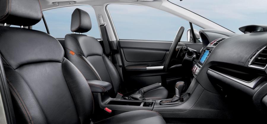 Интерьер Subaru Crosstrek Hybrid 2016 года  (фото 8 из 9)